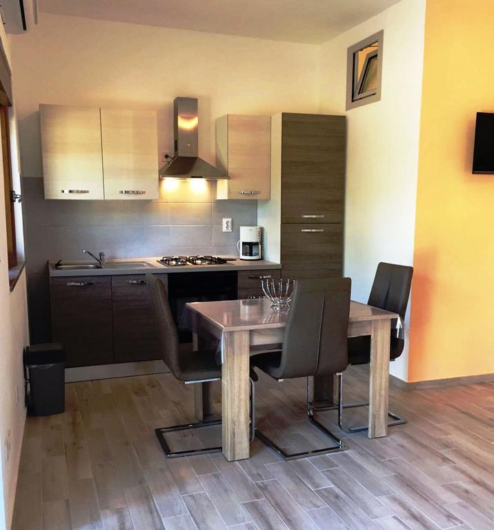 Goga Mare Apartment Rovigno Esterno foto