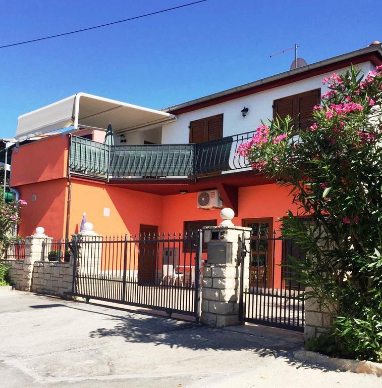 Goga Mare Apartment Rovigno Esterno foto