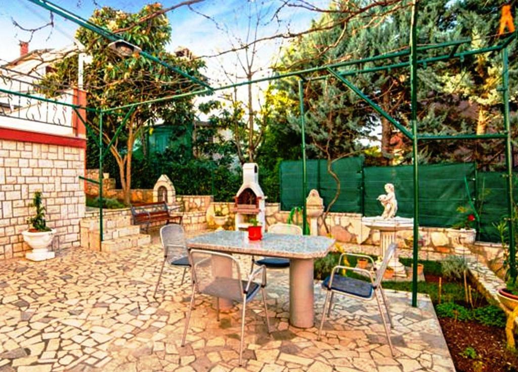 Goga Mare Apartment Rovigno Esterno foto