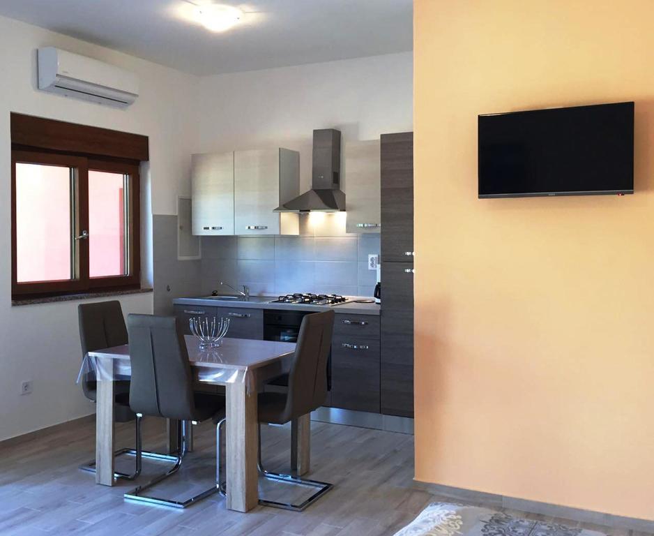 Goga Mare Apartment Rovigno Esterno foto